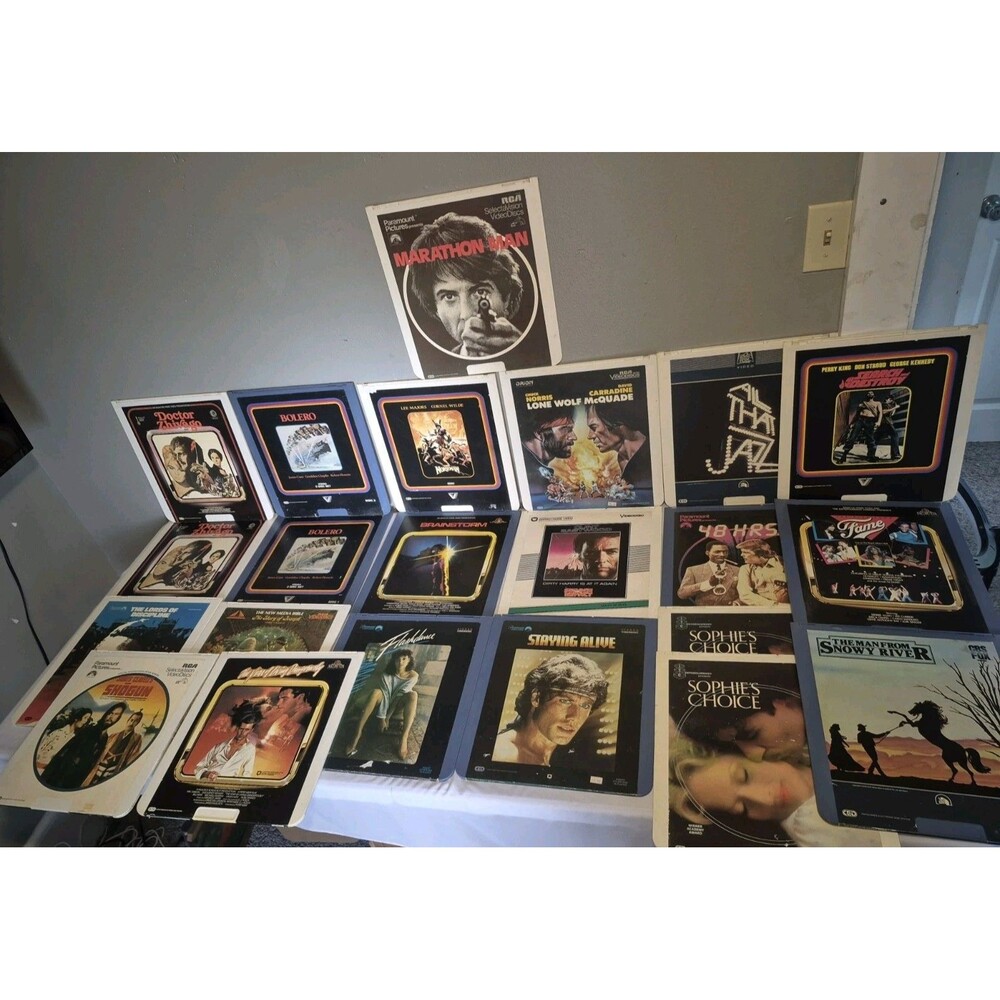 RCA CED Videodisc Movie Lot 19 Discs Shogun Flashdance Eastwood Chuck Norris